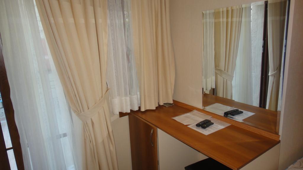 Golden Stone Butik Otel Çeşme الغرفة الصورة