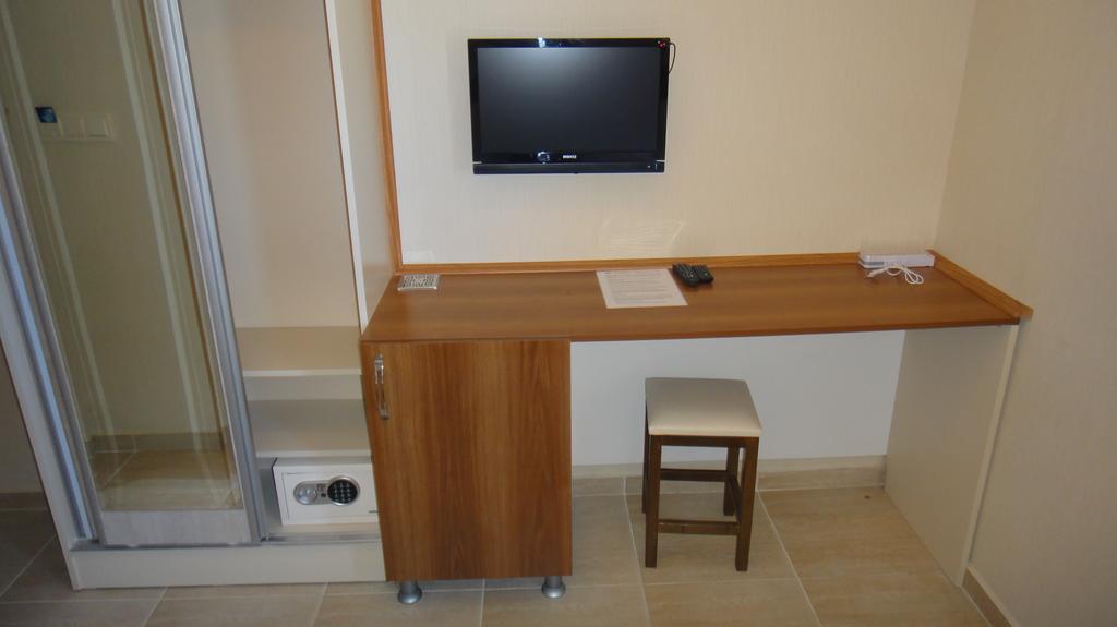 Golden Stone Butik Otel Çeşme الغرفة الصورة