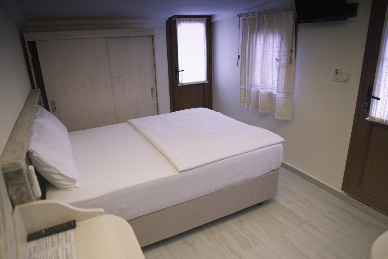 Golden Stone Butik Otel Çeşme المظهر الخارجي الصورة